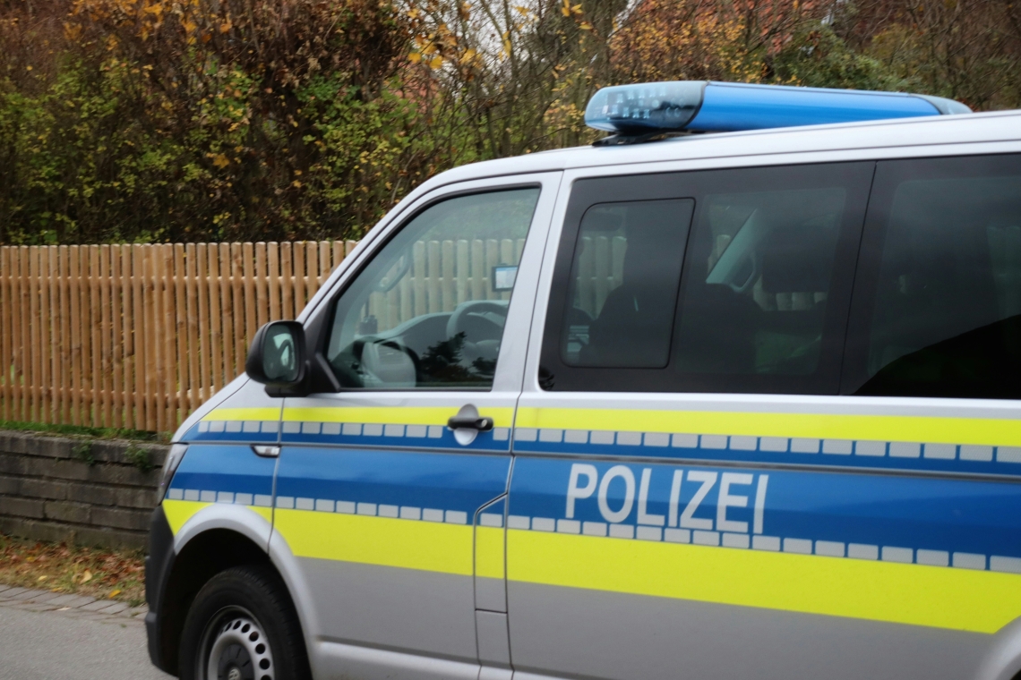 Betrunkener Pkw-Fahrer übersieht Vollsperrung bei Mindelstetten in Richtung Sandersdorf